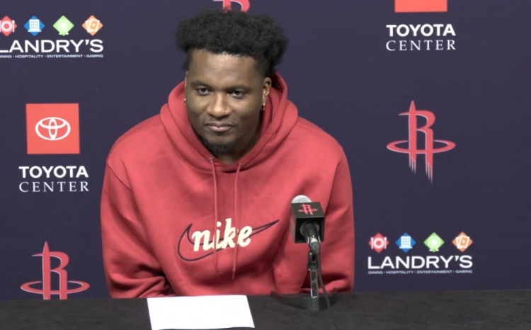 卡佩拉：投三分是教练特意画的战术 绝对是我生涯最棒的时刻之一